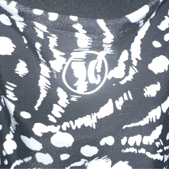 Hurley Primal Wave Black And White One Piece Swimsuit - Picture 6 of 9